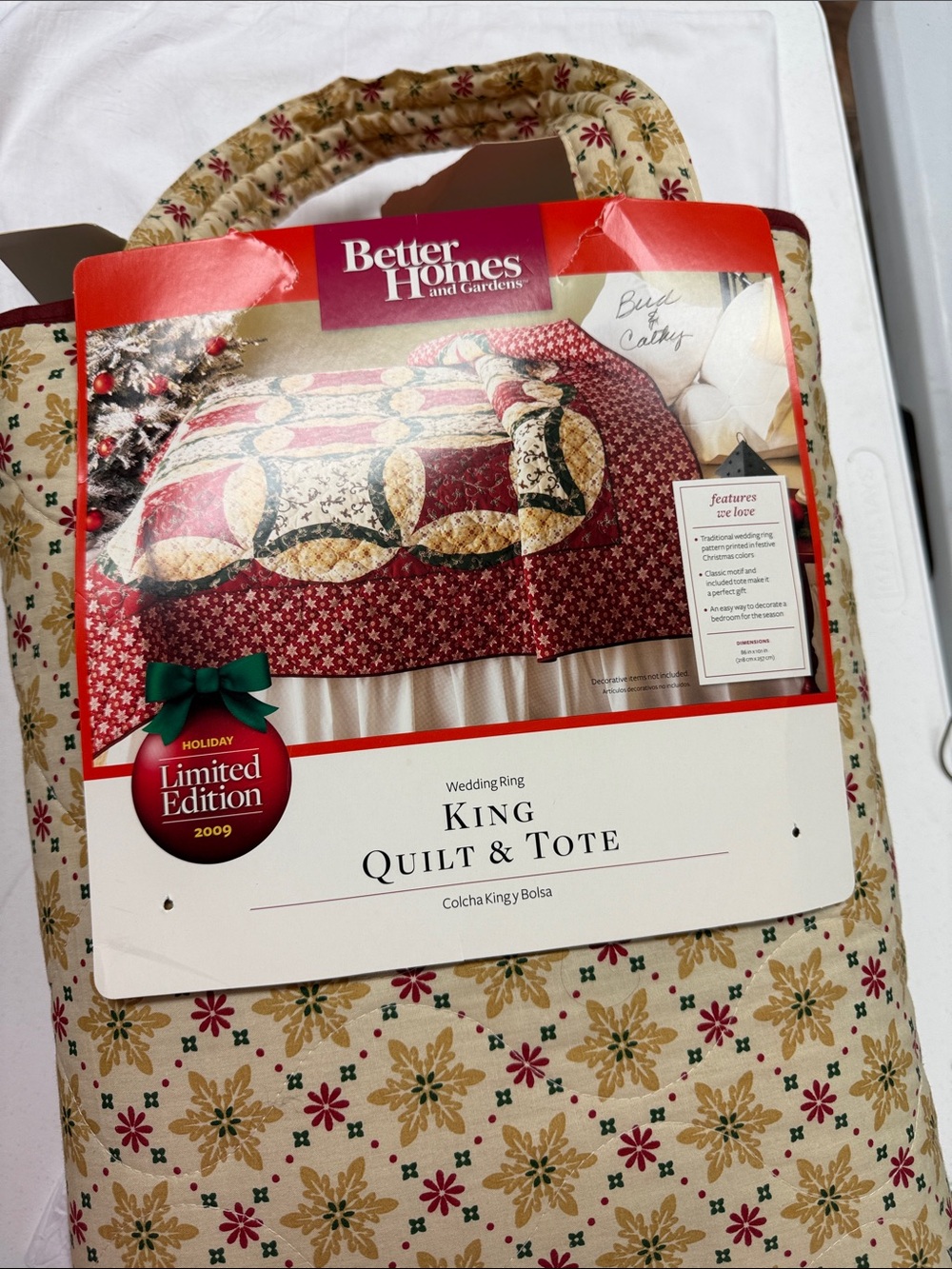 Better Homes And Gardens christmas Wedding Ring King Quilt with Tote